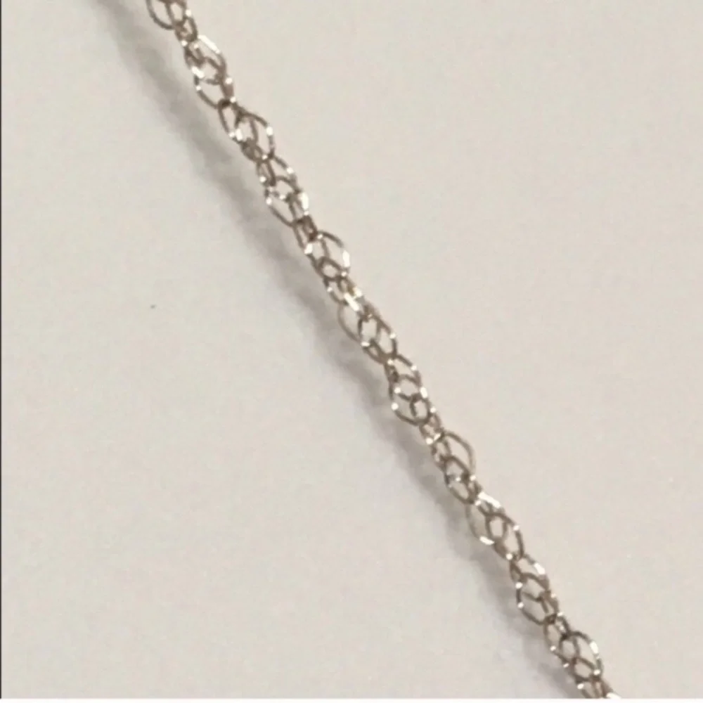 🆕 Macy’s Bridged Diamond 18” Necklace! 14K White Gold! 💥 - Picture 8 of 11